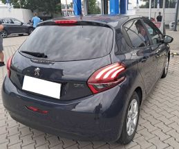 Peugeot 208 - 2015