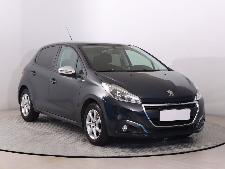 Peugeot 208 - 2015