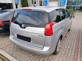 Peugeot 5008 - 2010