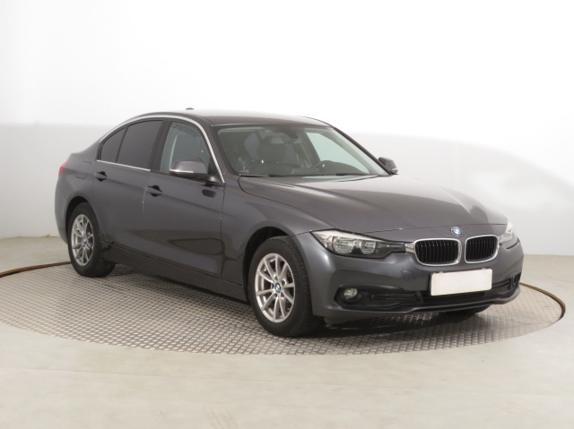 BMW 318 i, 2015