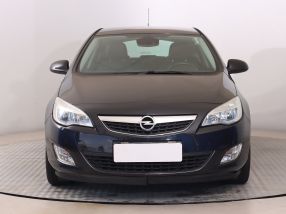 Opel Astra - 2011