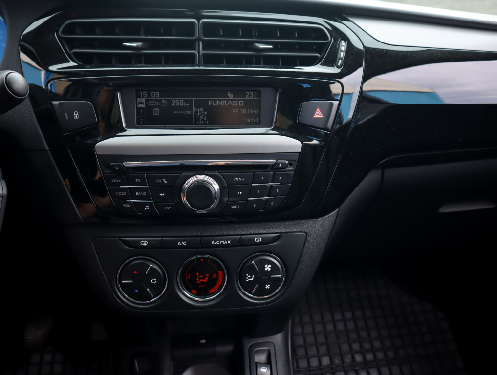 Peugeot 301