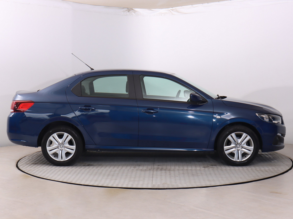 Peugeot 301