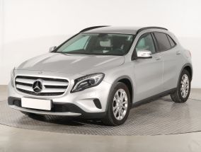 Mercedes-Benz GLA - 2015