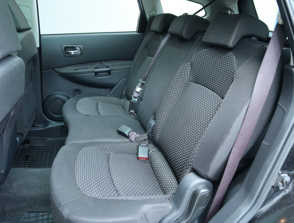 Nissan Qashqai+2