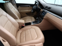 Volkswagen Passat 2011