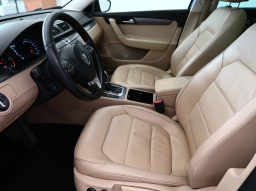 Volkswagen Passat 2011