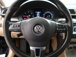 Volkswagen Passat 2011