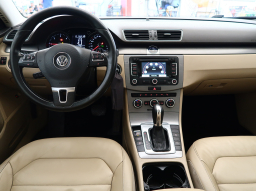 Volkswagen Passat 2011