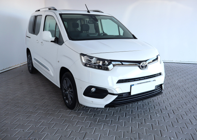 Toyota Proace City Verso, 2021