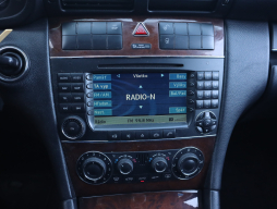 Mercedes-Benz C 2005