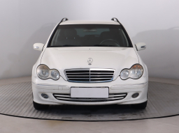 Mercedes-Benz C 2005