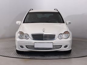 Mercedes-Benz C - 2005