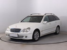 Mercedes-Benz C - 2005