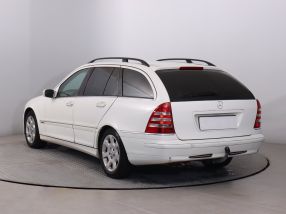 Mercedes-Benz C - 2005