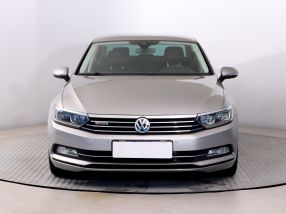 Volkswagen Passat - 2016