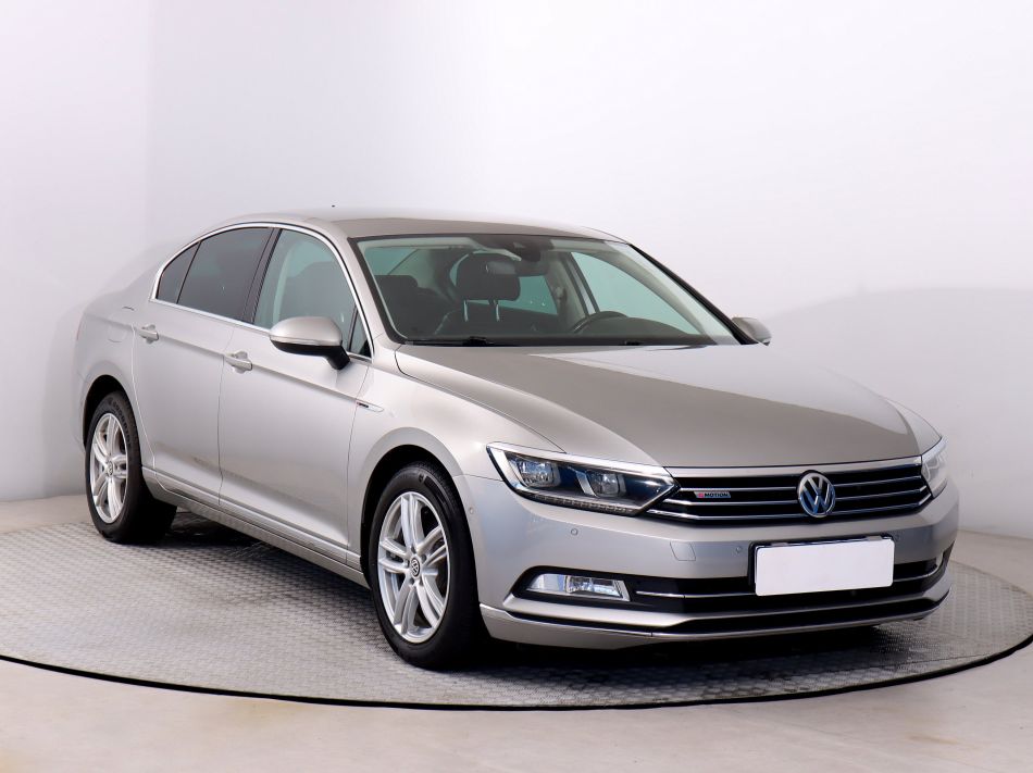 Volkswagen Passat - 2016