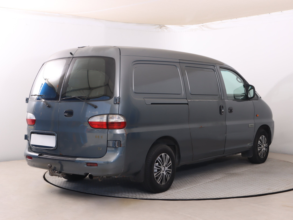 Hyundai H-1