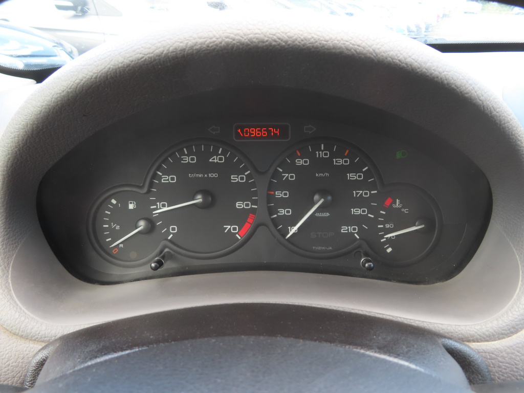 Peugeot 206