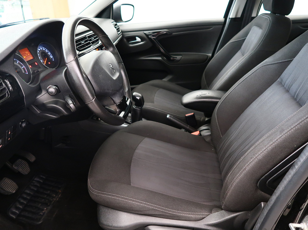 Peugeot 301