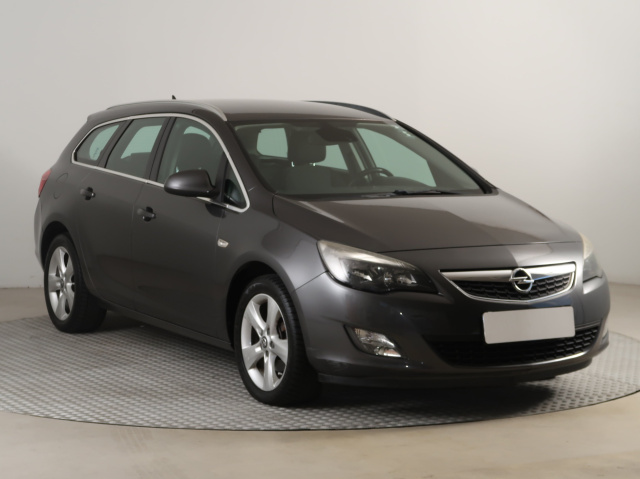 Opel Astra, 2012