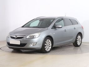 Opel Astra - 2011
