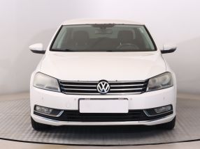 Volkswagen Passat - 2012