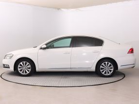 Volkswagen Passat - 2012