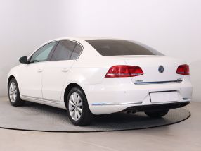 Volkswagen Passat - 2012