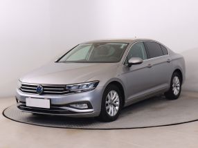 Volkswagen Passat - 2021