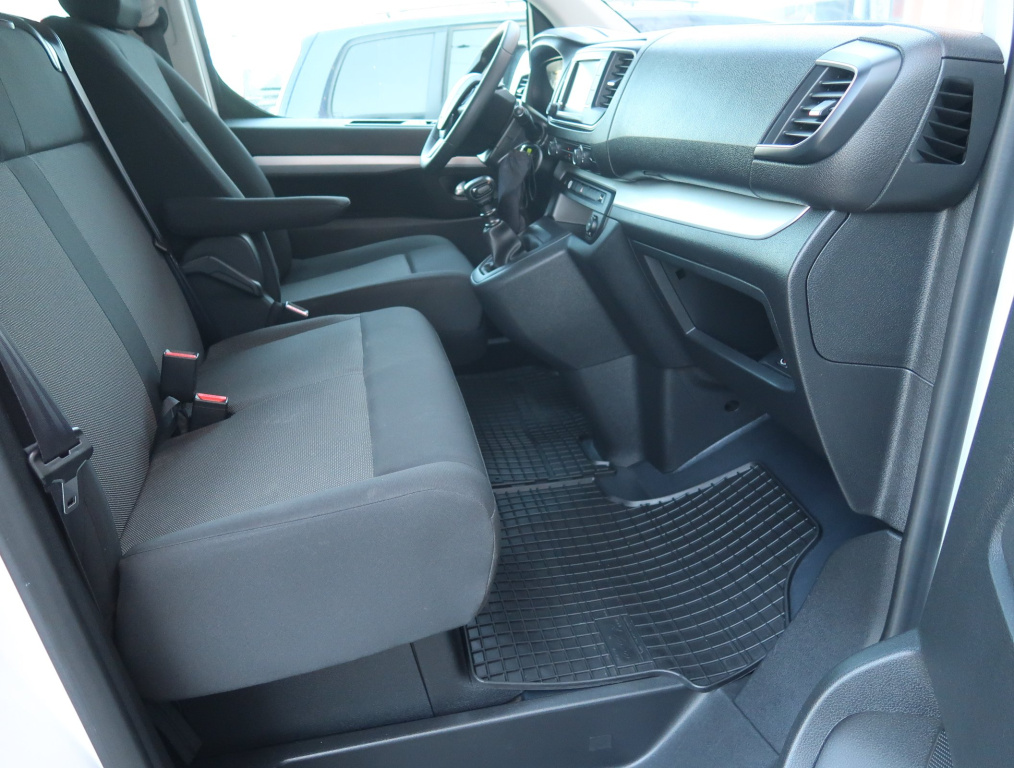 Peugeot Traveller