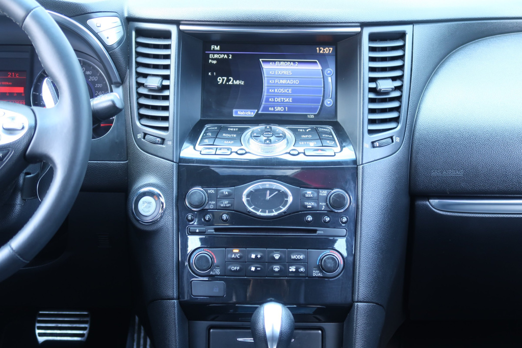 Infiniti FX