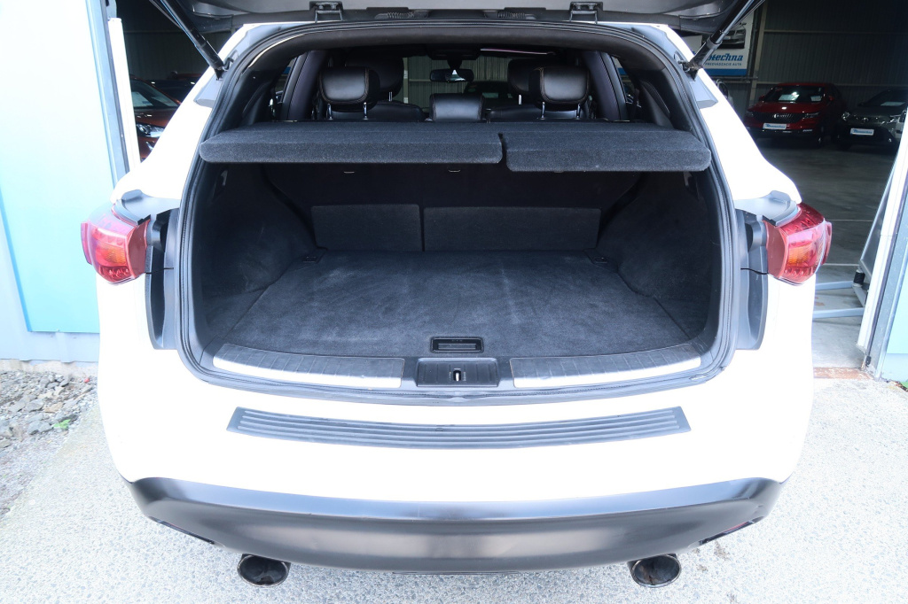 Infiniti FX