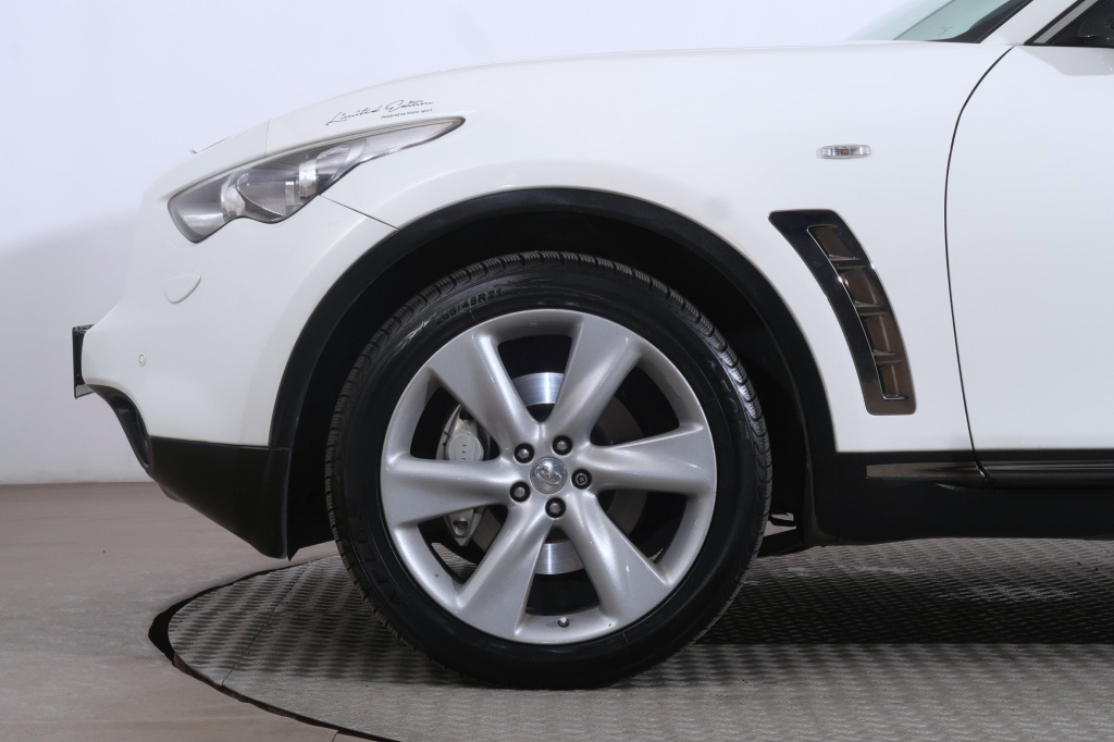 Infiniti FX