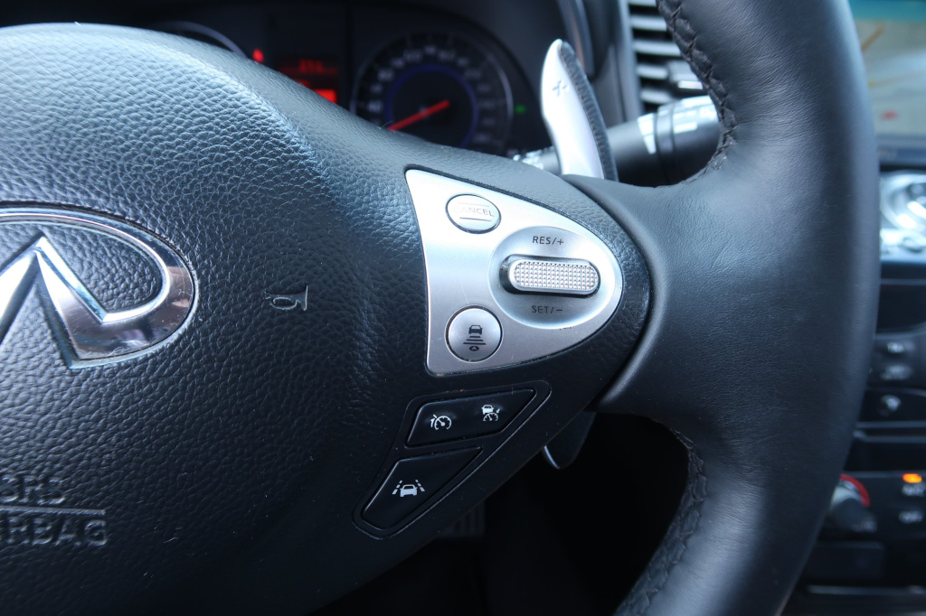 Infiniti FX