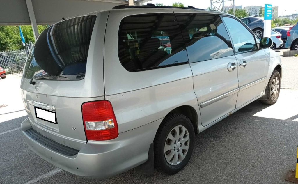 Kia Carnival
