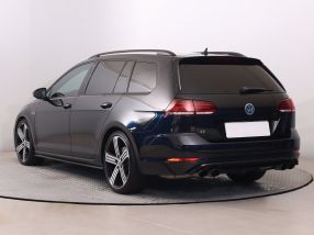Volkswagen Golf - 2017
