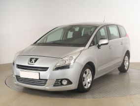 Peugeot 5008 - 2011