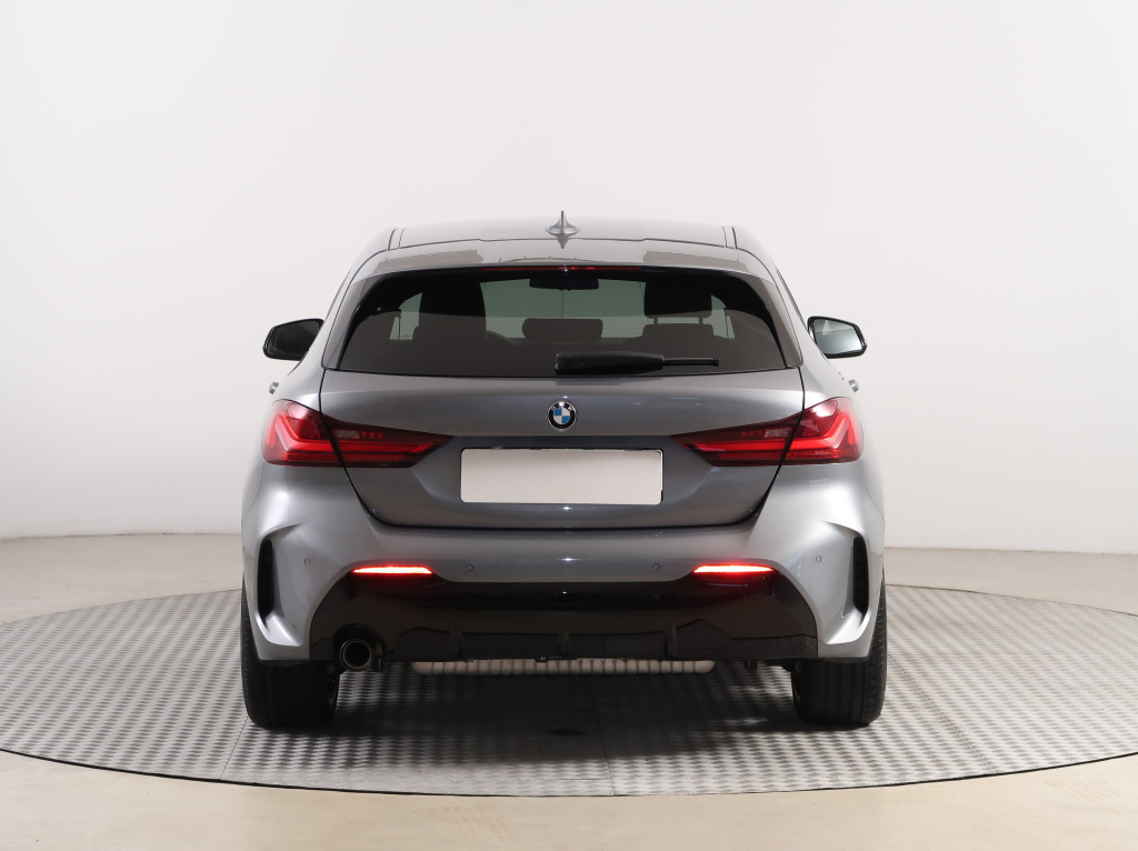 BMW 1