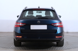 Škoda Superb 2016