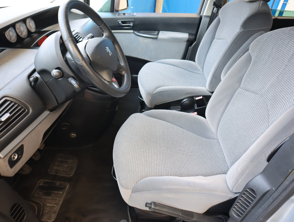 Peugeot 807