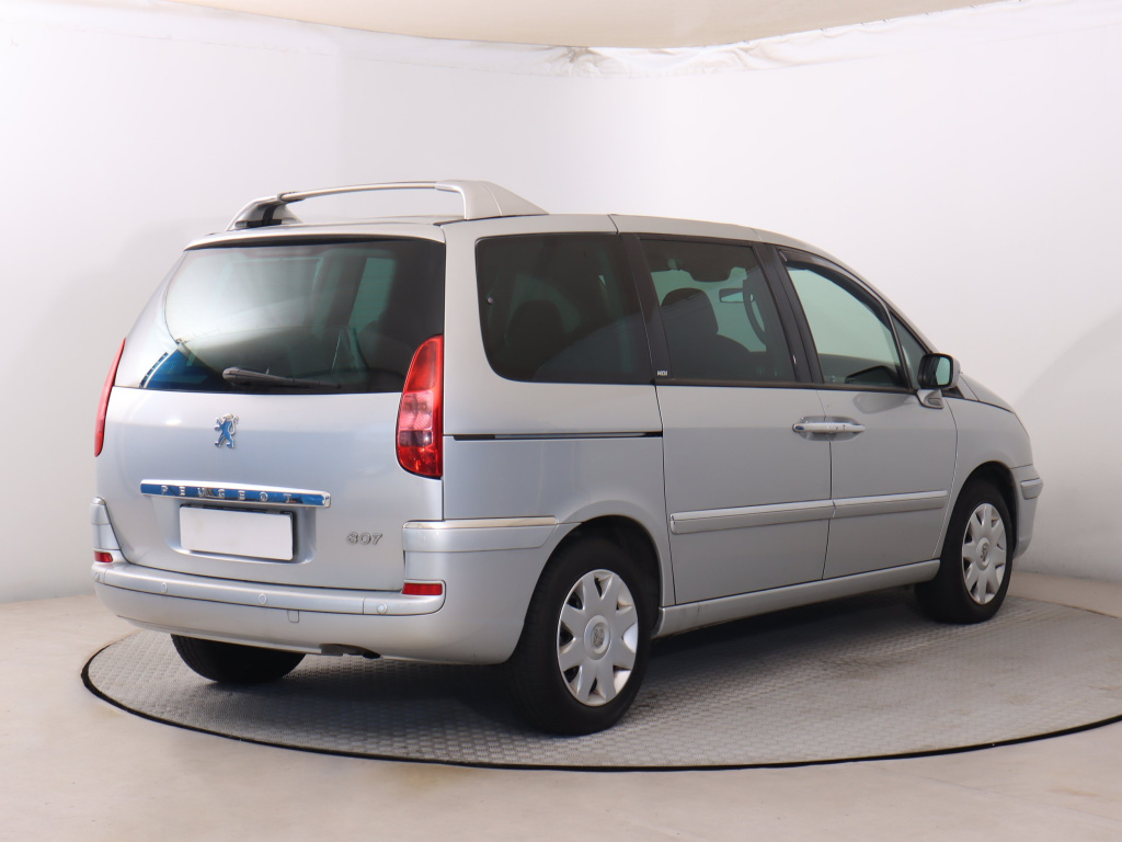 Peugeot 807