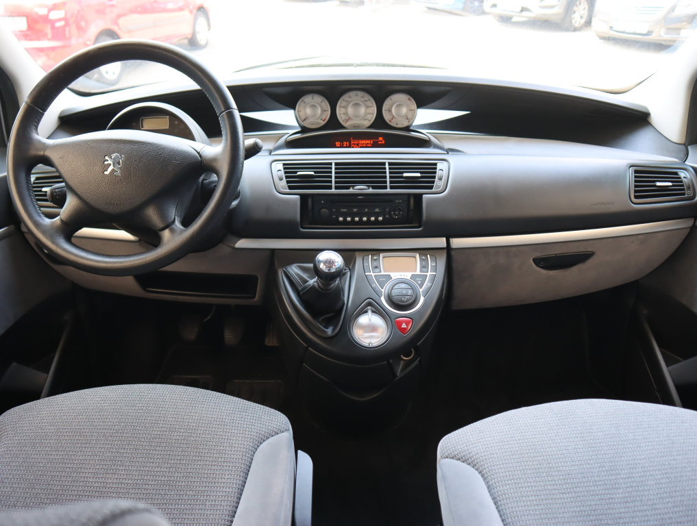 Peugeot 807