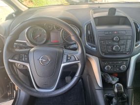Opel Zafira - 2015