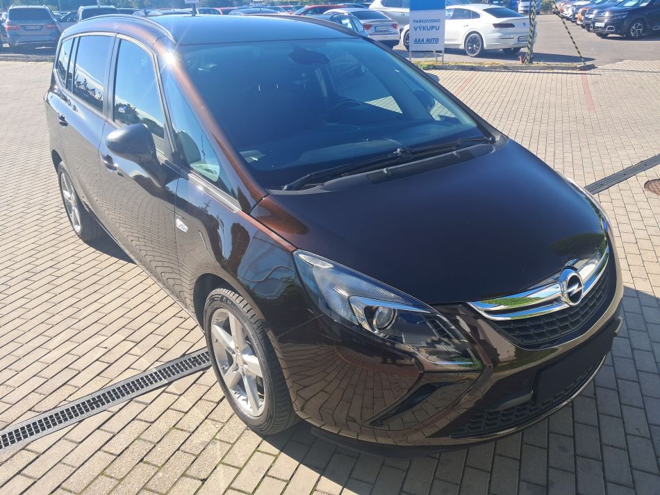 Opel Zafira - 2015