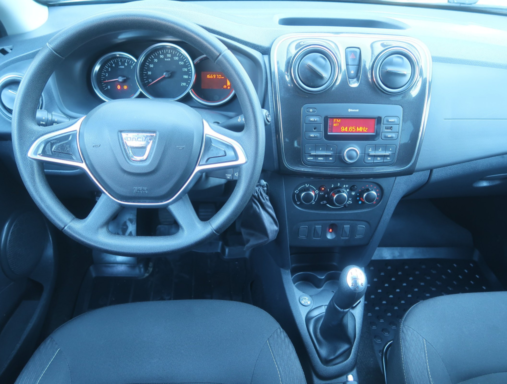 Dacia Logan