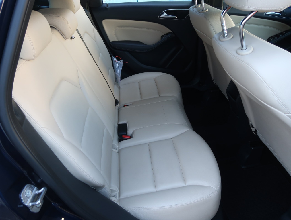Mercedes-Benz B