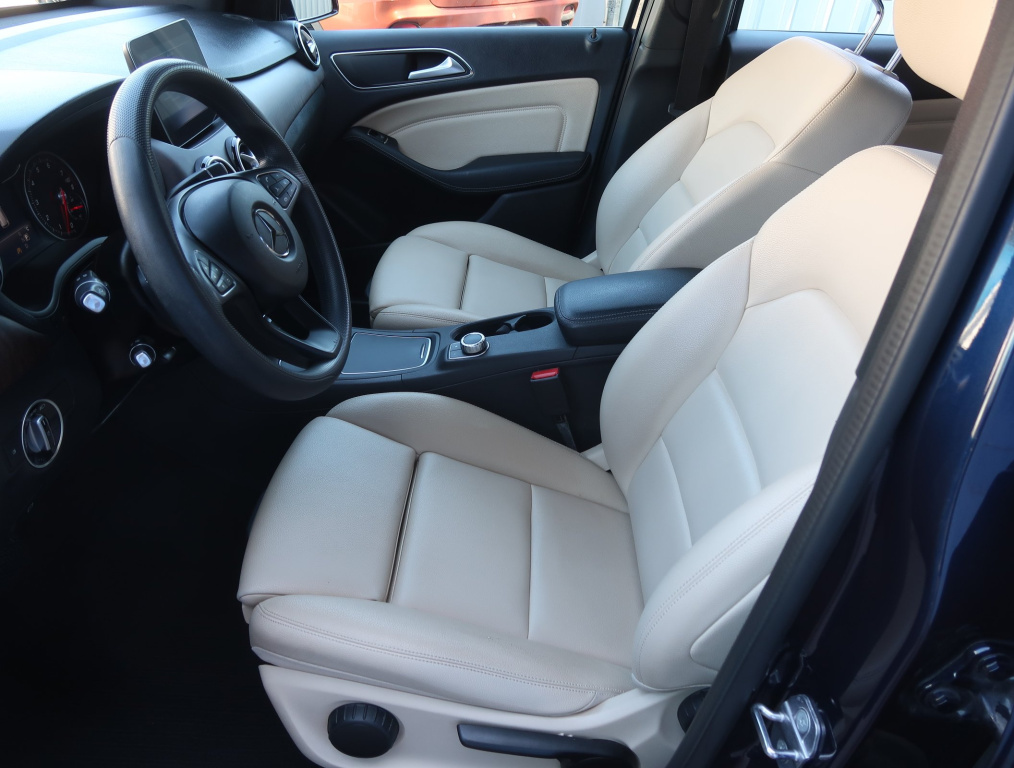 Mercedes-Benz B
