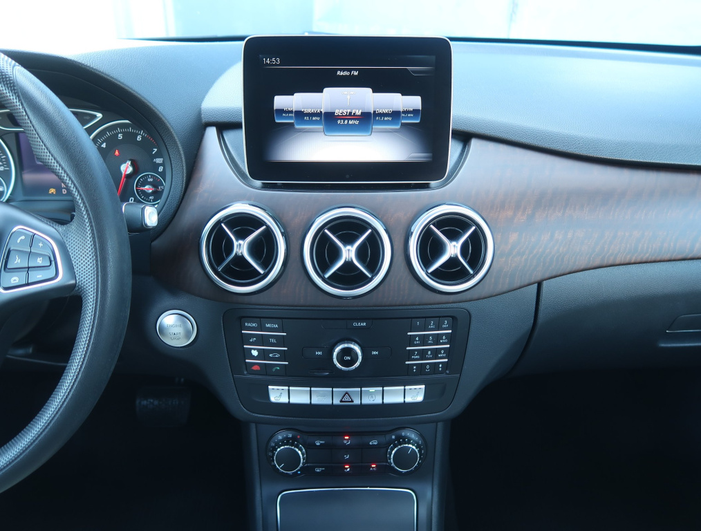 Mercedes-Benz B