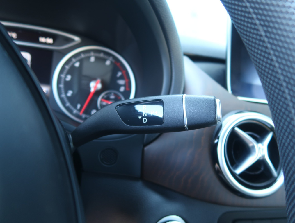Mercedes-Benz B